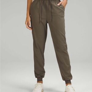 Lululemon Stretch High-Rise Jogger *Full Length 8
